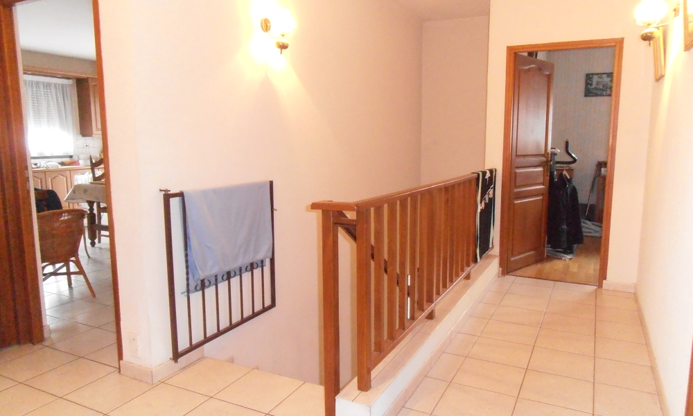 Vente maison 6 pièces à AIX LES BAINS - réf. 2733 - Photo 2
