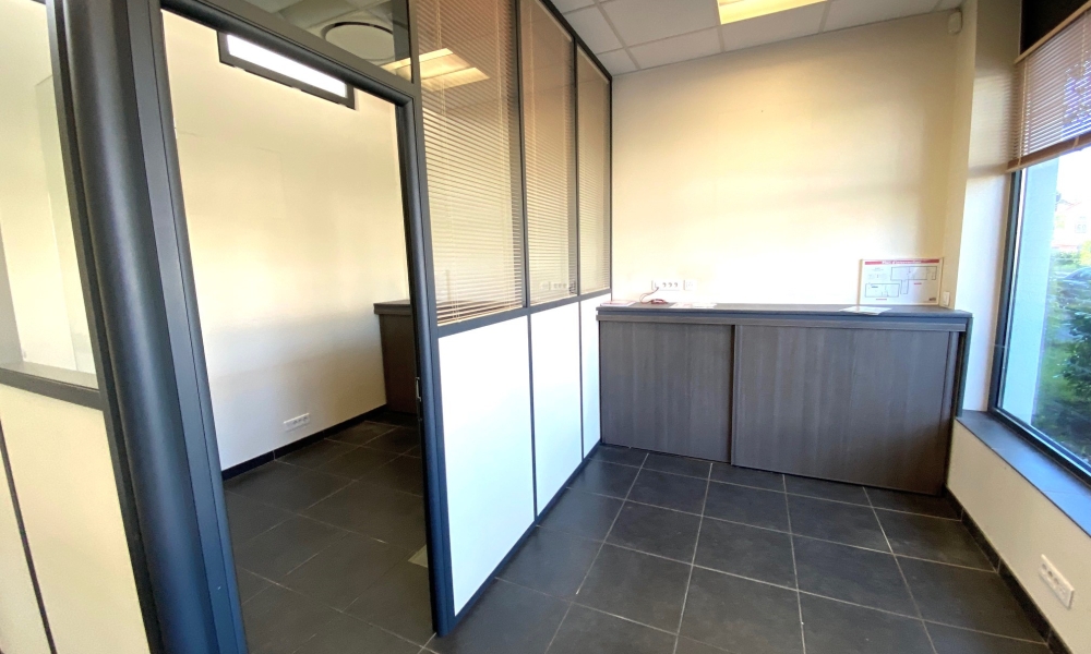 Vente local commercial 110 m² à Annecy - réf. 4494 REU - Photo 5