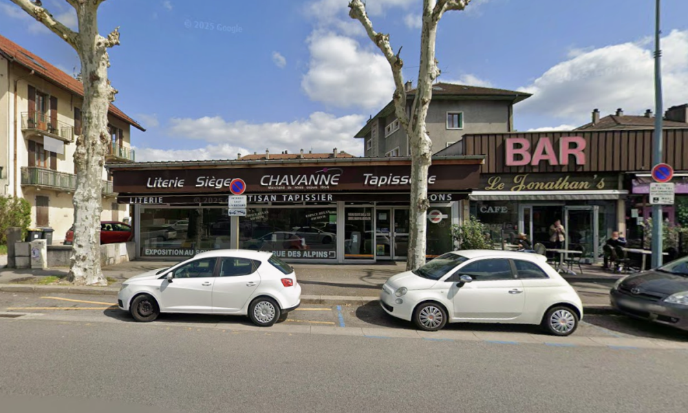 Locaux commerciaux 50 avenue de Genève à ANNECY - Photo 1