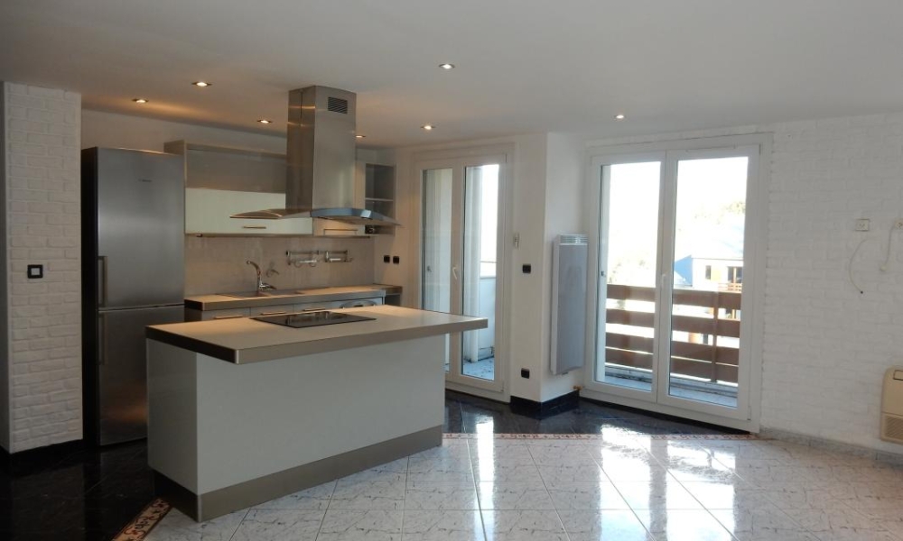 Location appartement Chambery 2 pièces 52 m2 - réf. 6272 - Photo 1