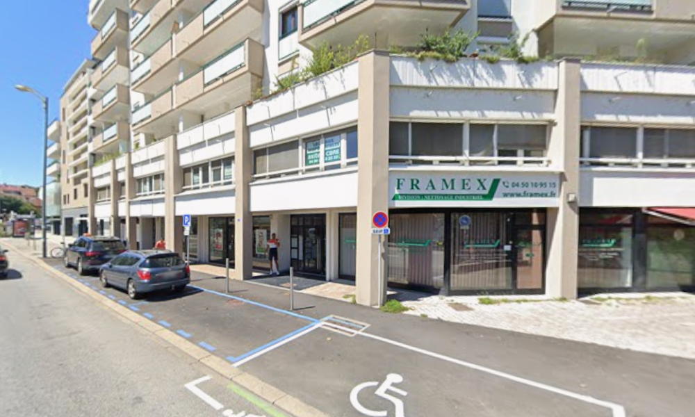 LOCAL - 2 AVENUE DU PONT NEUF à CRAN-GEVRIER 74960 - Photo 1