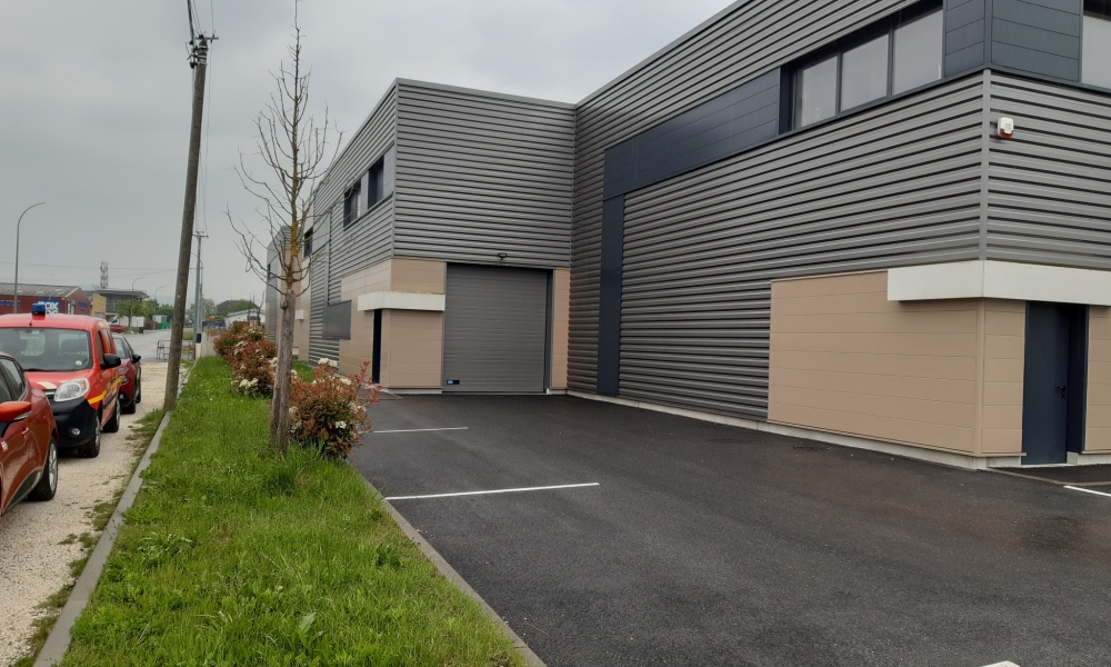 Location local commercial 191 m² à Rumilly - réf. 17007-1 - Photo 2