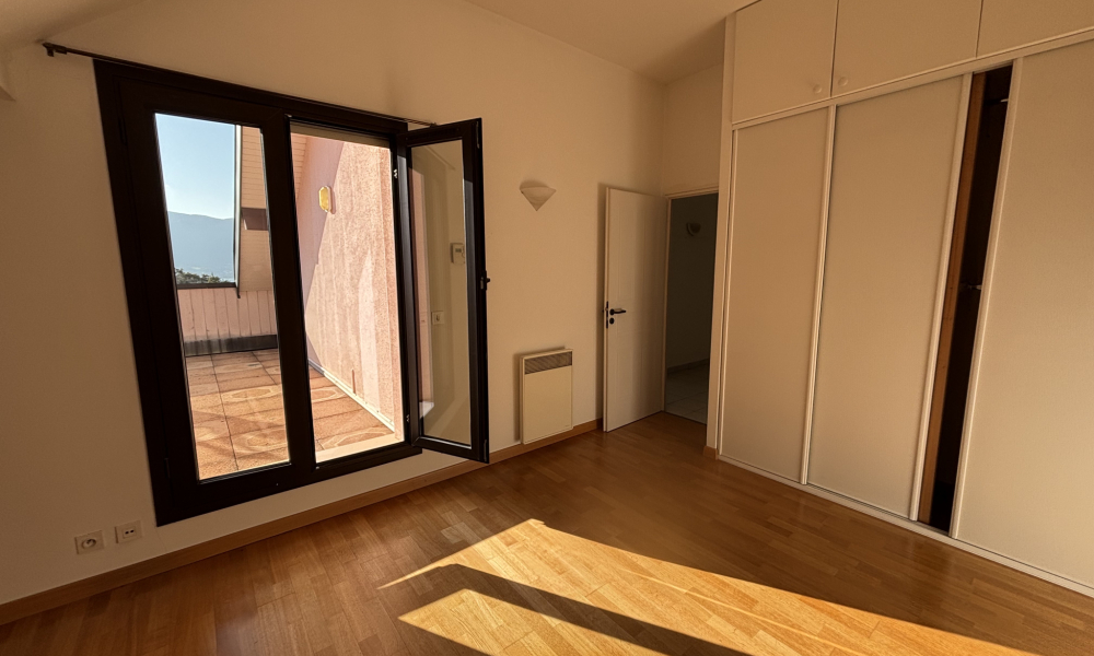 Vente maison 5 pièces à Menthon-Saint-Bernard - réf. 4598 - Photo 11