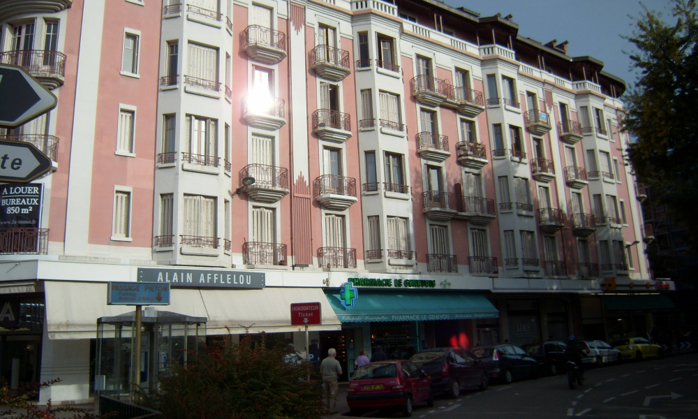 LOCAL PROFESSIONNEL - «LE 109» 10, RUE DES GLIERES  74000 ANNECY - Photo 1