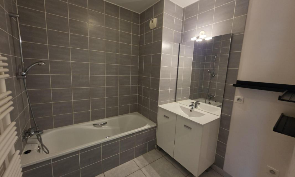 Location appartement Rumilly 3 pièces 62 m2 - réf. 7874 - Photo 4