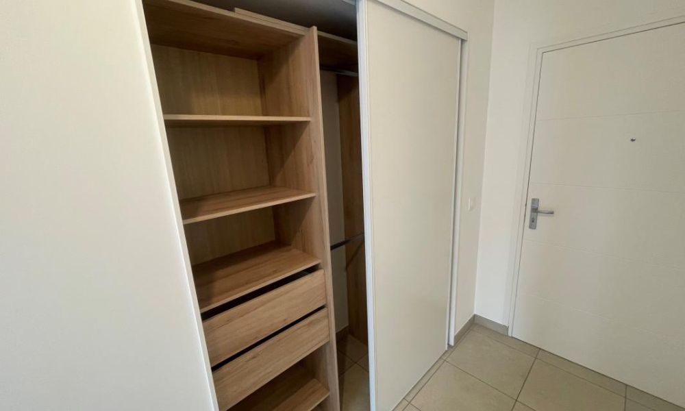 Location appartement Sales 3 pièces 66 m2 - réf. 7693 - Photo 6