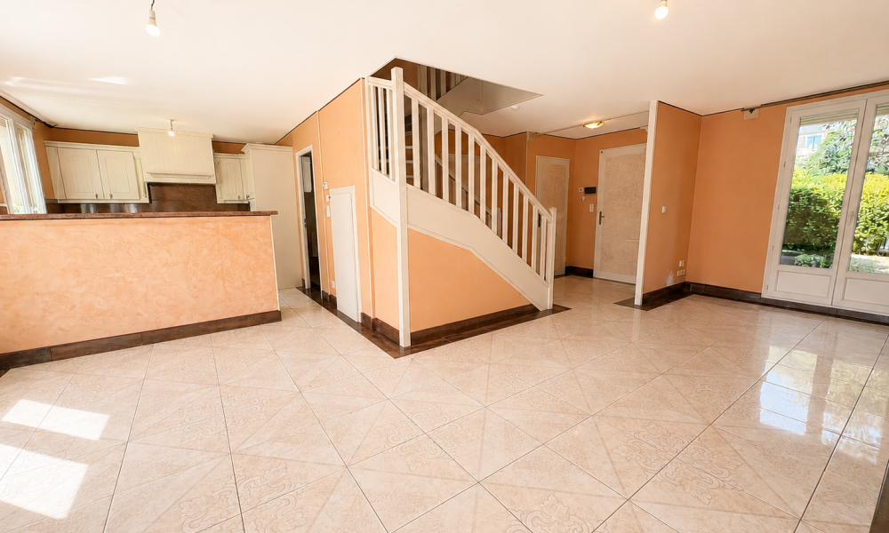 Vente maison 5 pièces à Rumilly - réf. 4898 - Photo 3